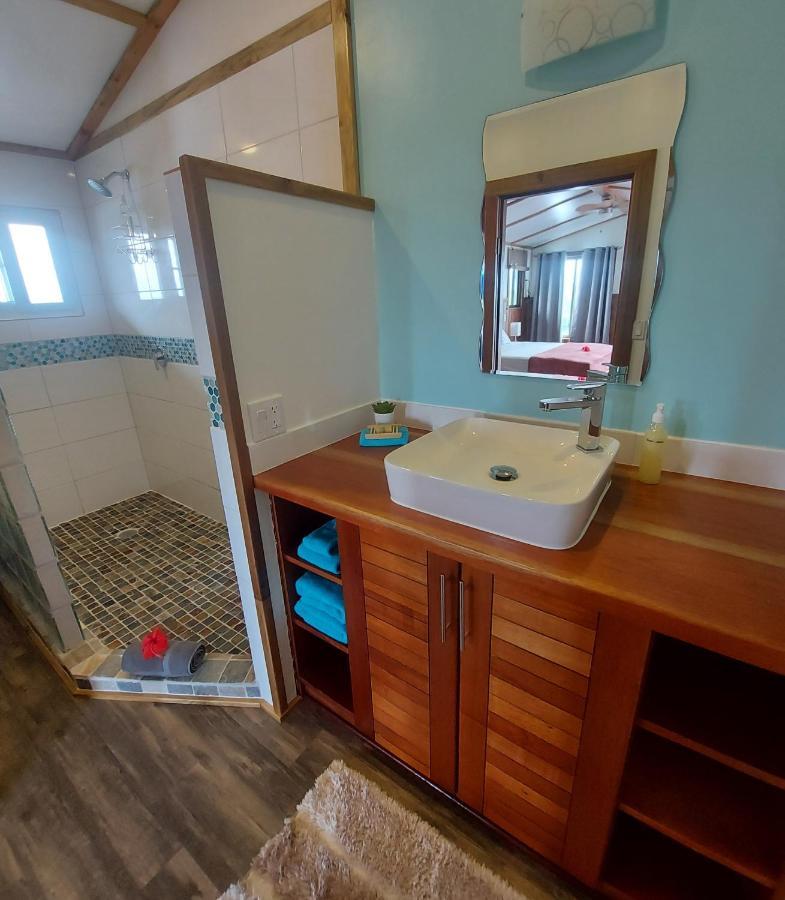 The Sunsetter Bed & Breakfast Bocas Town Luaran gambar