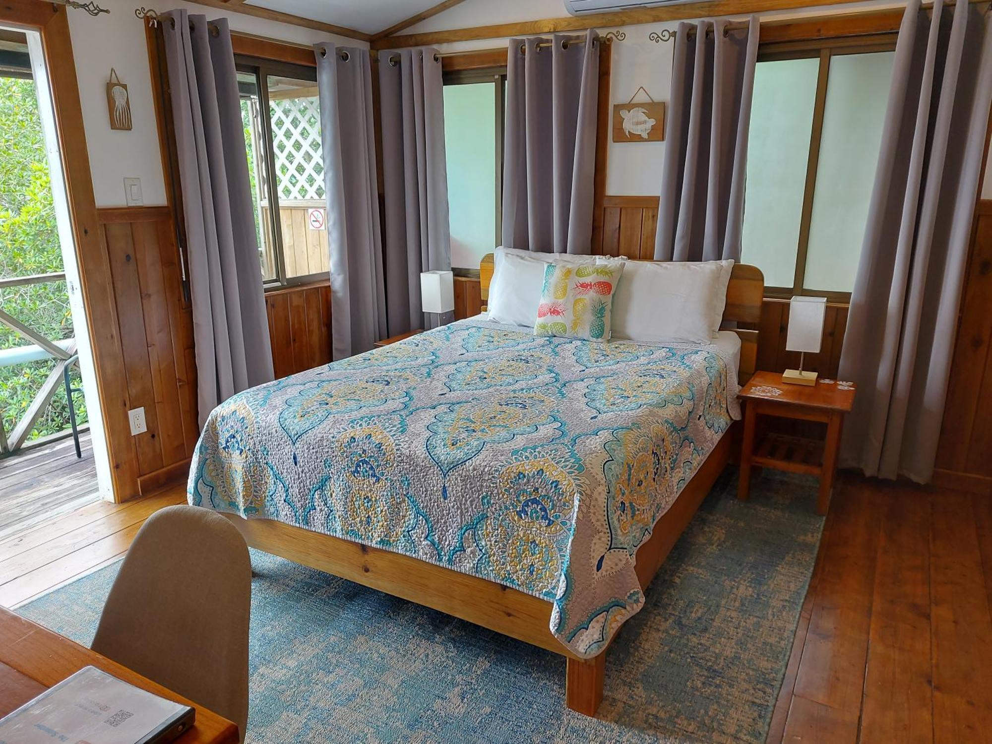 The Sunsetter Bed & Breakfast Bocas Town Luaran gambar