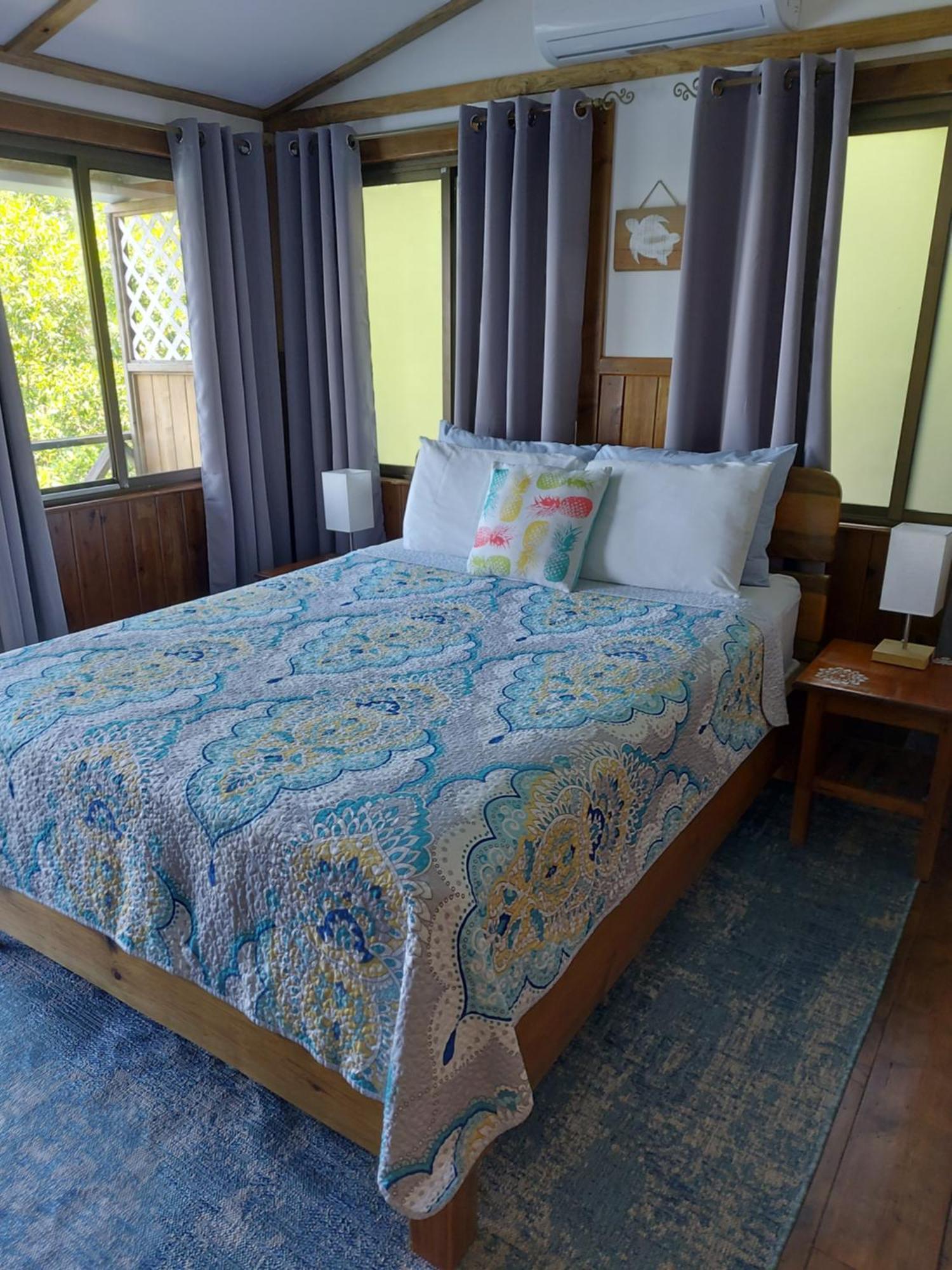 The Sunsetter Bed & Breakfast Bocas Town Luaran gambar